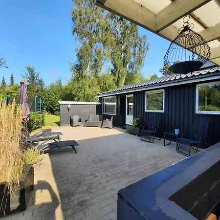 Сasa de vacaciones 8 Person In