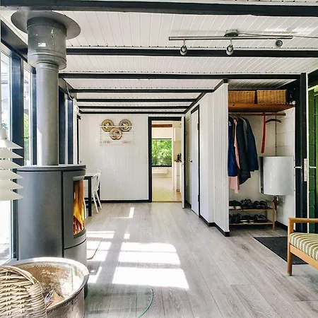 Сasa de vacaciones 8 Person In *